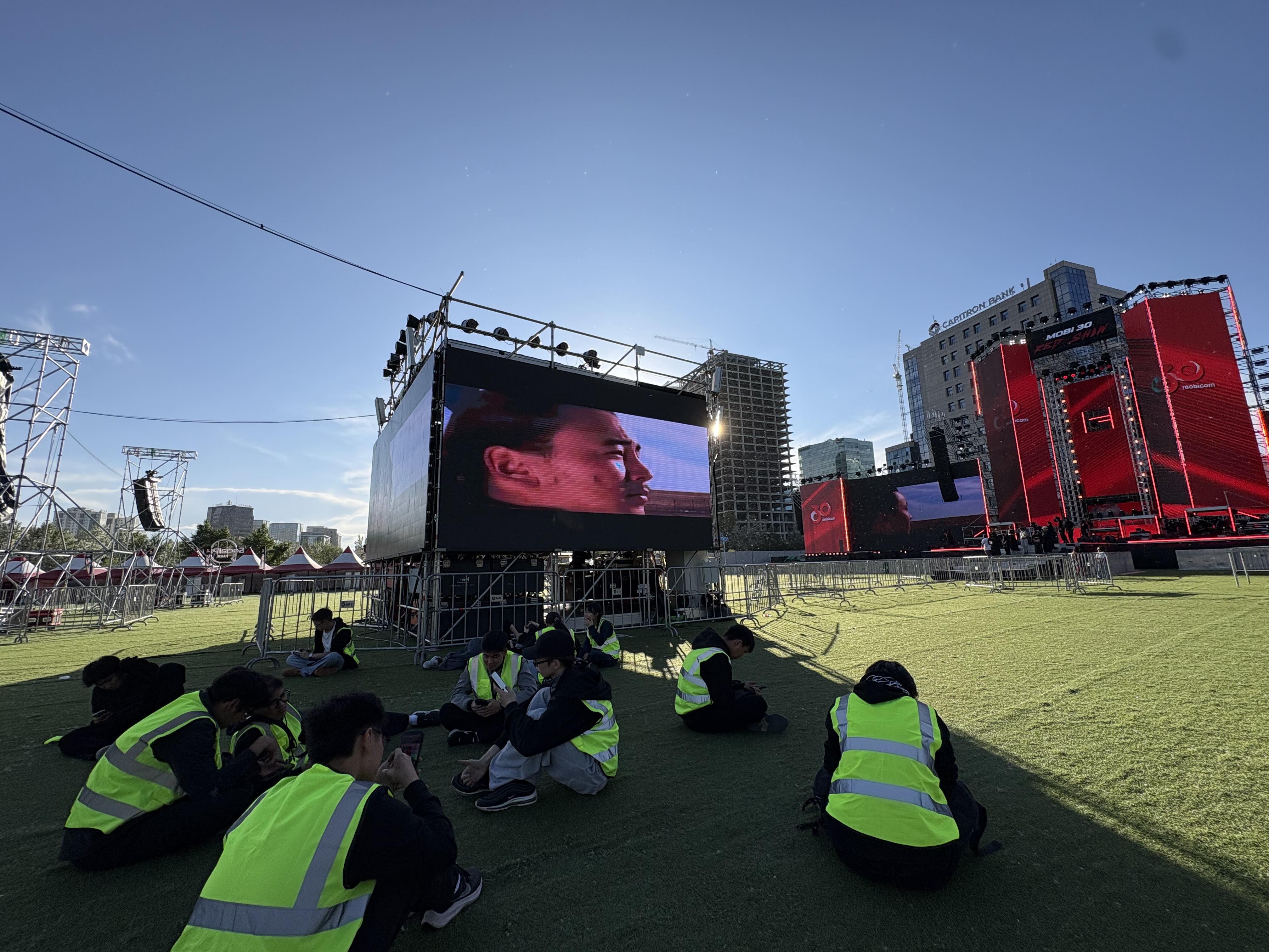 RED SHOW MOBI 30 — image 2